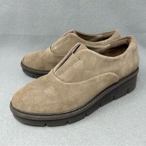 Clarks Womens Airabell Sky Gris Beige Size 9M Slip On Casual Shoes 261-68600